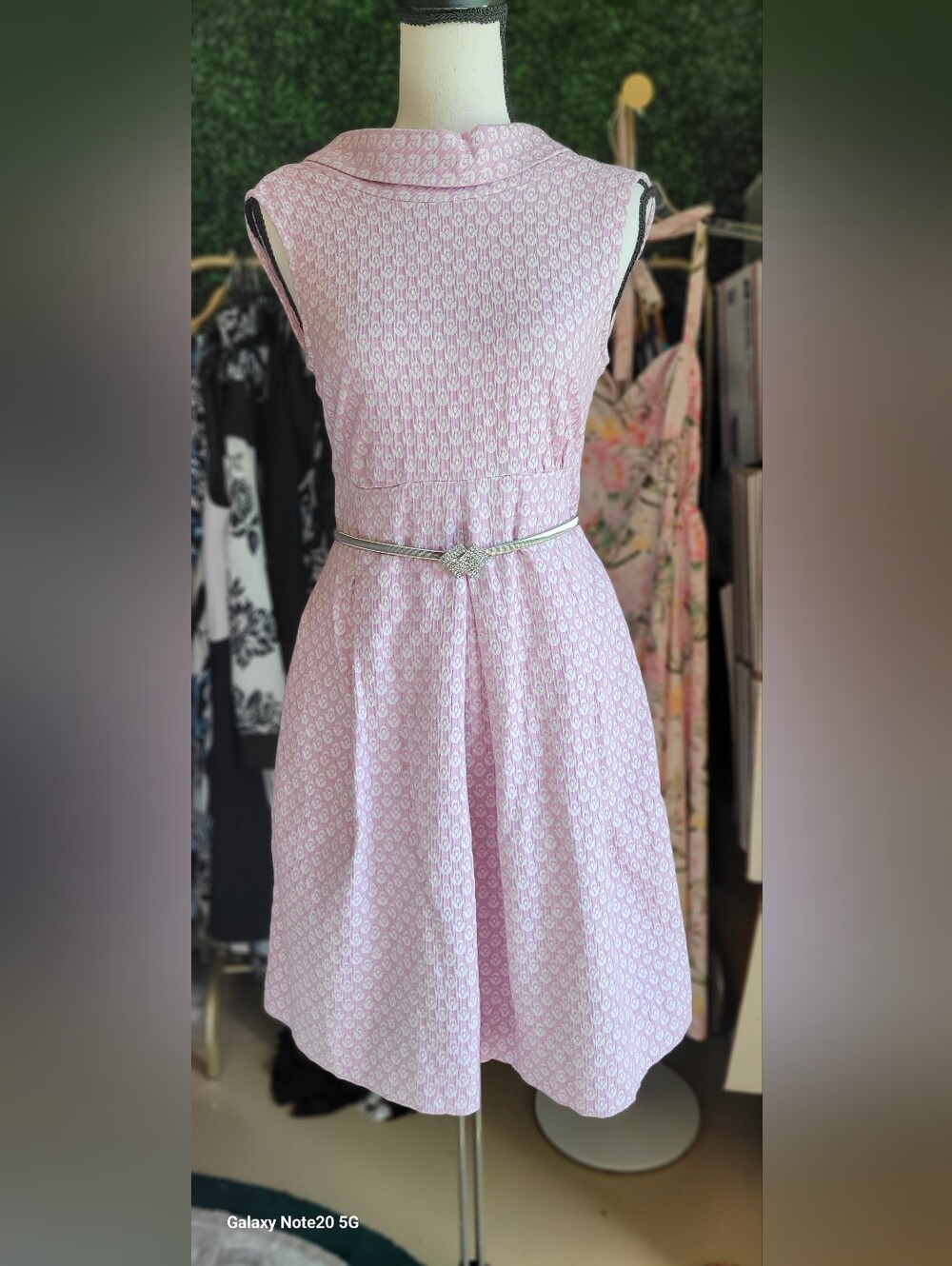 Closet London Retro Fit & Flare Floral Pink Dress